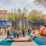 公園兒童游樂(lè )設施玩法應根據兒童的年齡而改變